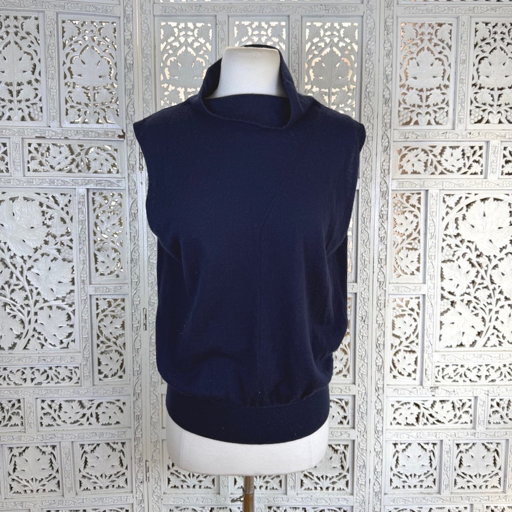 REISS 100% Wool Navy Blue Funnel Neck Sweater Vest Sz Medium Luxury Old Money